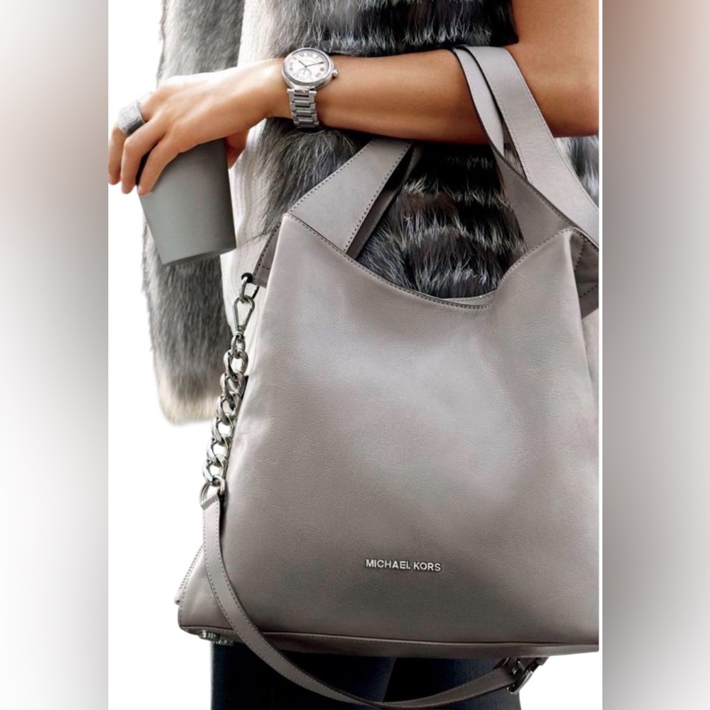 MICHAEL KORS Devon Leather crossbody handbag. 🩶🩶